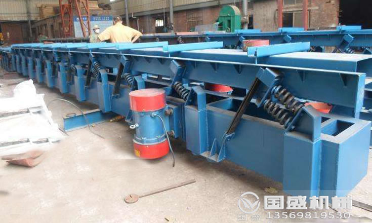 長(zhǎng)距離振動(dòng)輸送機(jī)