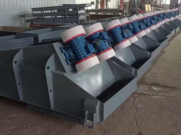 石料線用震動槽式給料機 石料線用震動槽式給料機